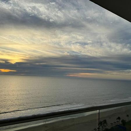 Appartamento Departamento De Lujo Vista Al Mar Piso 15 Mazatlán Esterno foto