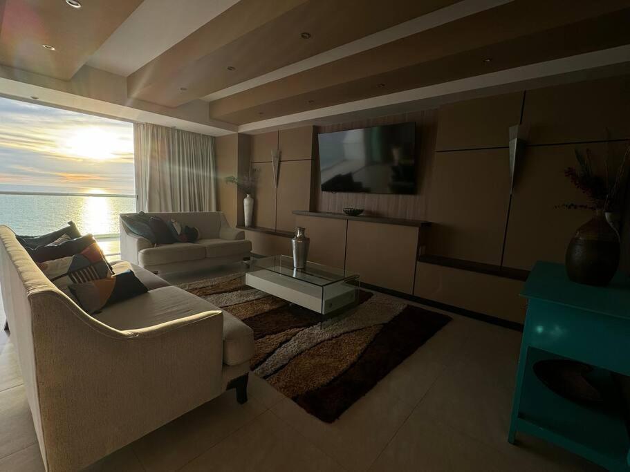 Appartamento Departamento De Lujo Vista Al Mar Piso 15 Mazatlán Esterno foto
