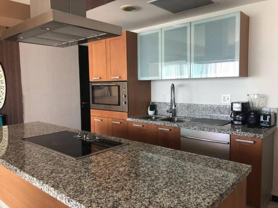 Appartamento Departamento De Lujo Vista Al Mar Piso 15 Mazatlán Esterno foto