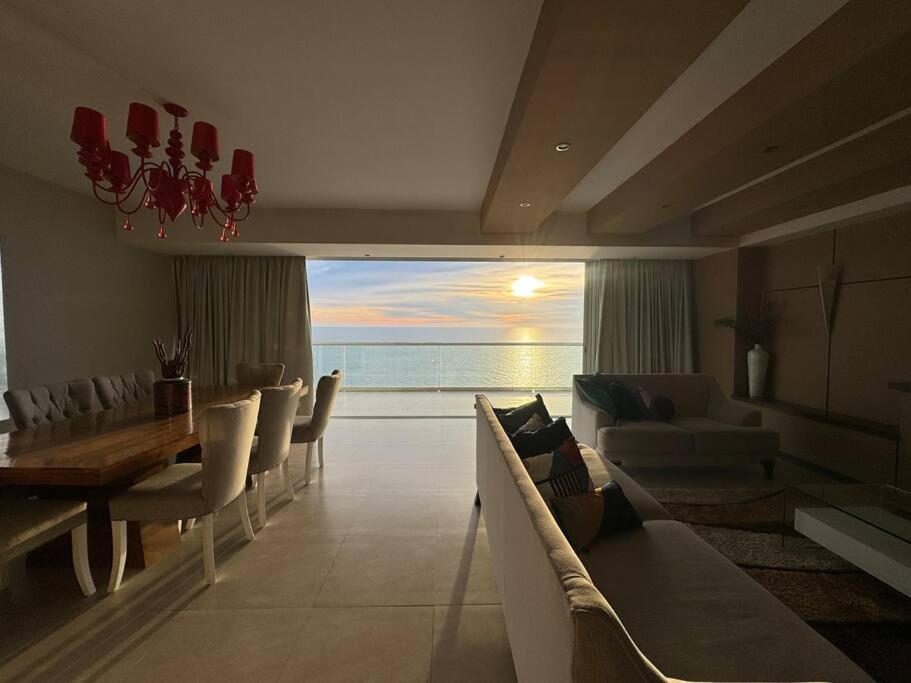 Appartamento Departamento De Lujo Vista Al Mar Piso 15 Mazatlán Esterno foto